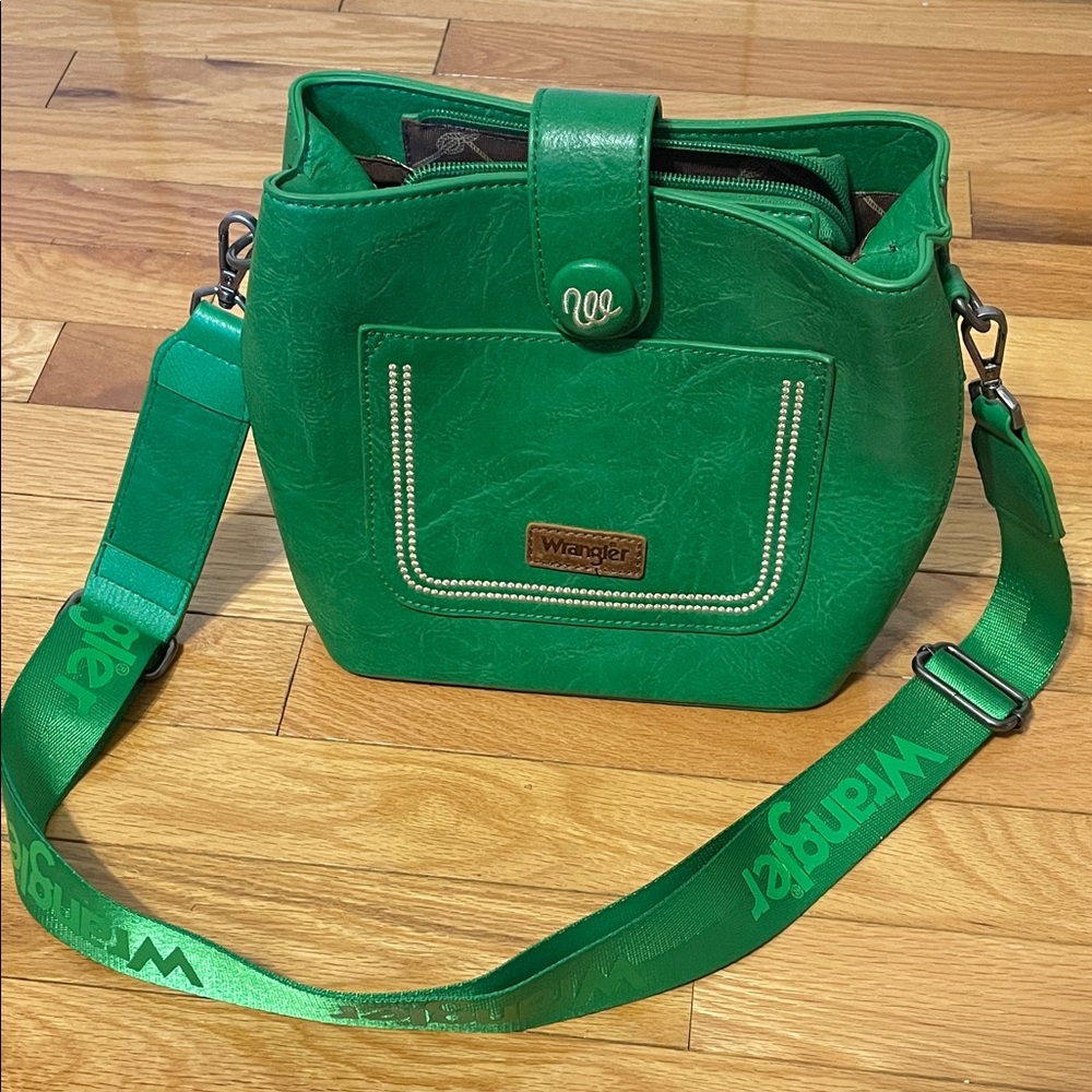 Wrangler Vibrant Green Shoulder Bag